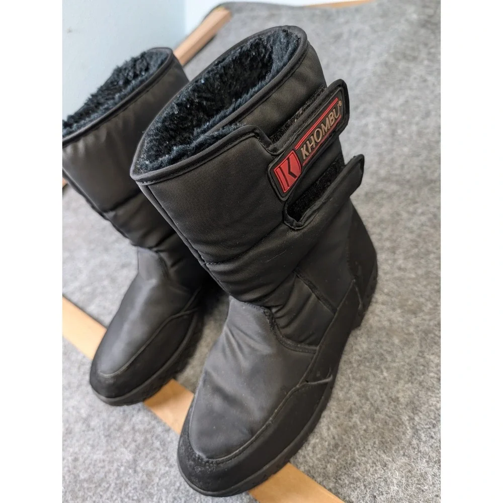 Khombu Men's Pull On Winter Walker Boots Size 9M Waterproof Black EUC